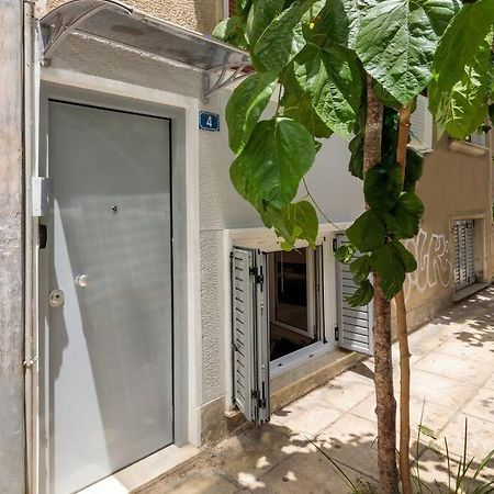 Hilton Area Brand New Comfortable Apartment Athen Eksteriør billede