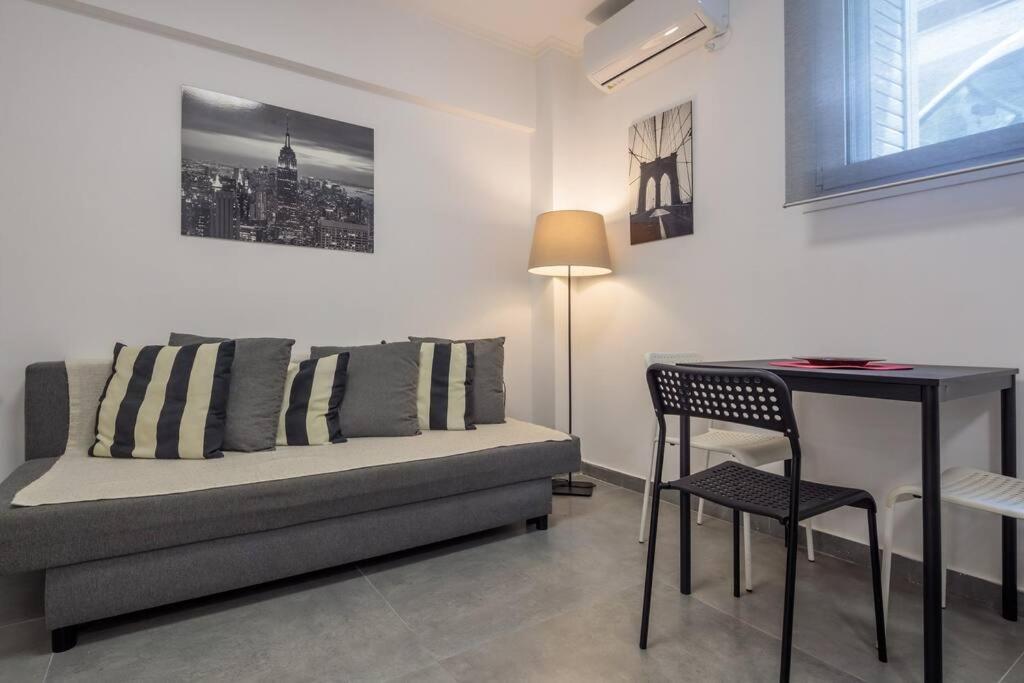 Hilton Area Brand New Comfortable Apartment Athen Eksteriør billede