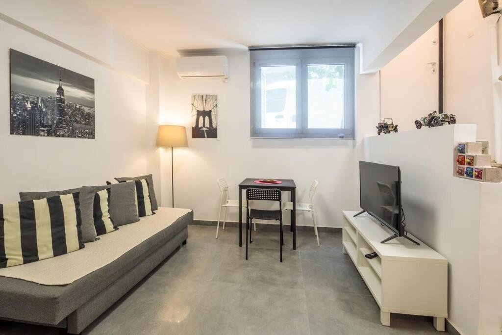 Hilton Area Brand New Comfortable Apartment Athen Eksteriør billede