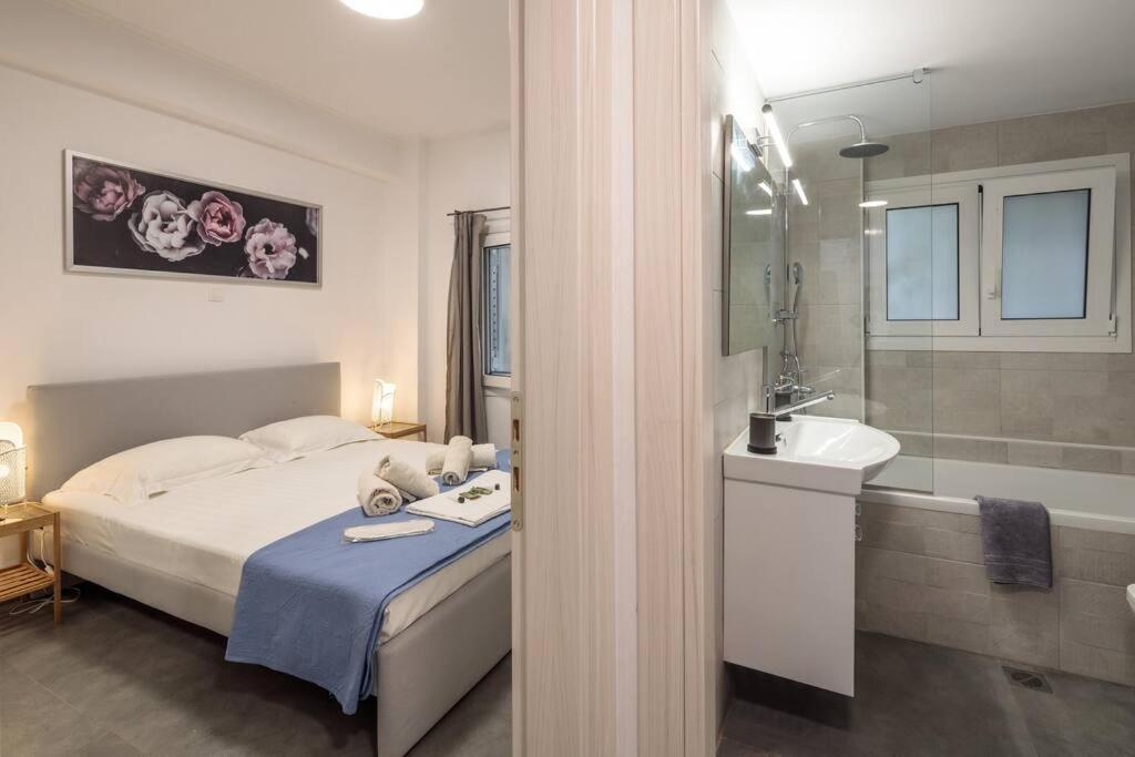 Hilton Area Brand New Comfortable Apartment Athen Eksteriør billede